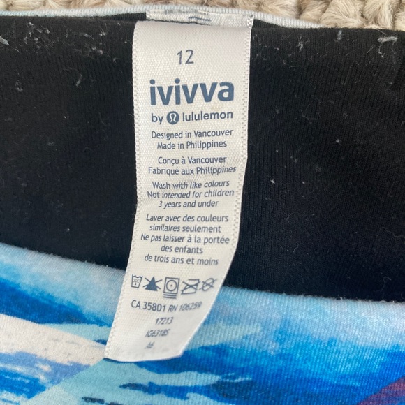Reversible Ivivva Capris - Picture 6 of 6